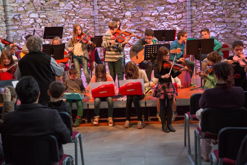 Concert des enfants à la chapelle de Massals