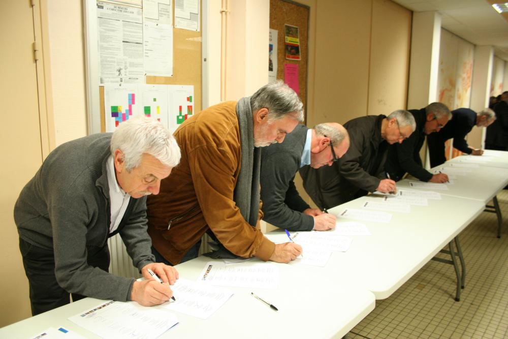 La séance des signatures TEPCV