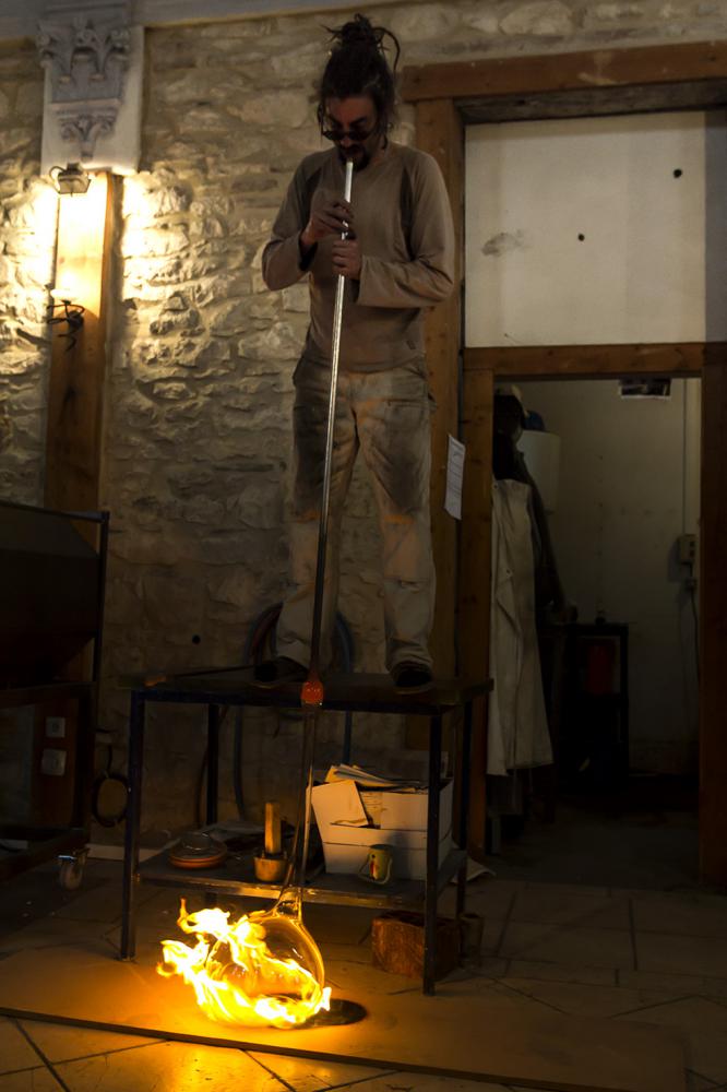 Souffleur de verre au domaine de la Verrerie